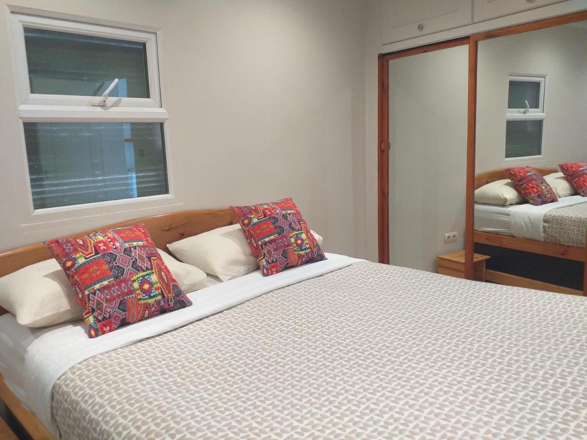 Malaga Ensuites City Centre Экстерьер фото